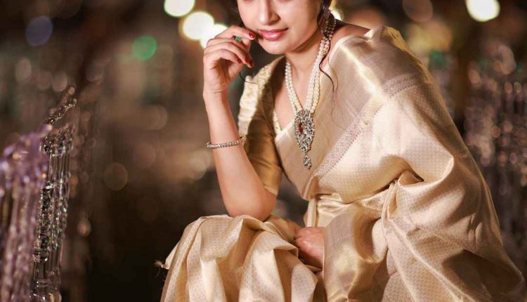 meera jasmine (1)