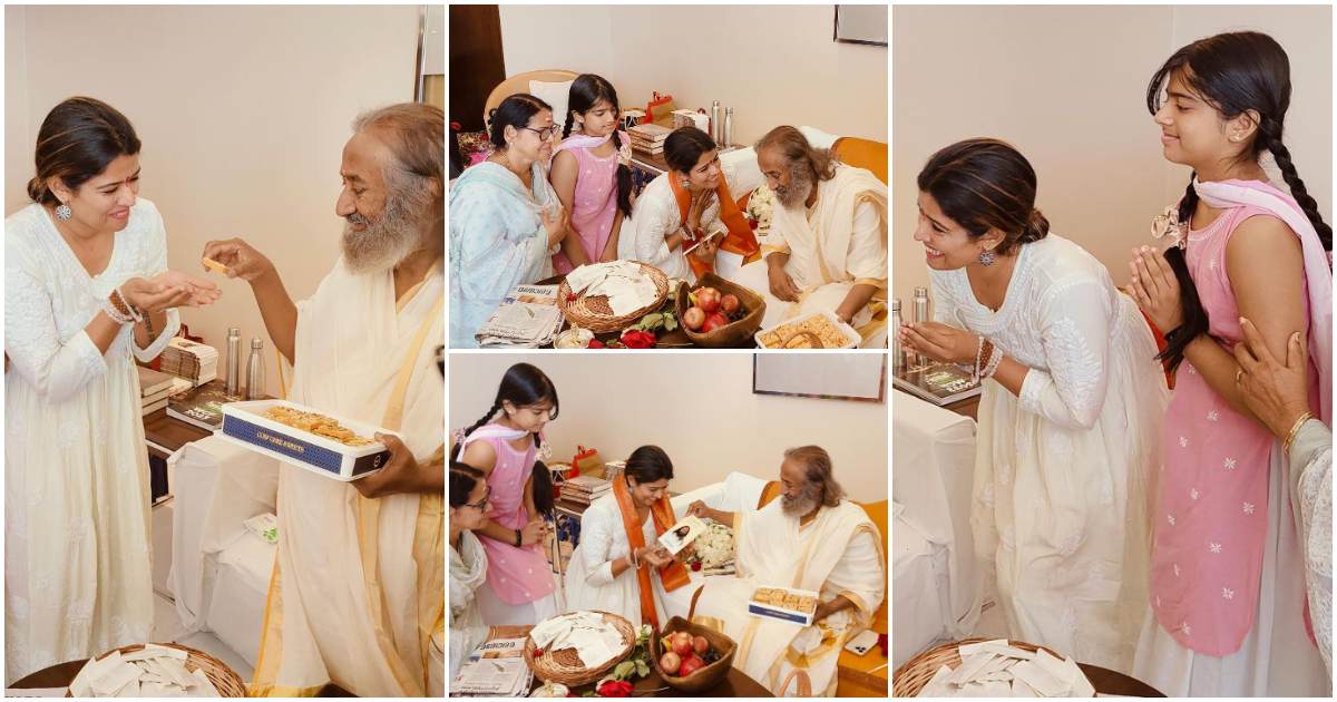 Amrutha Suresh And Family With Gurudev Sri Sri Ravi Shankar