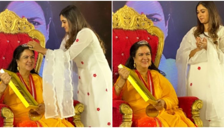Urvasi-And-Tejalakshmi-Jayan-Blessed-Moment