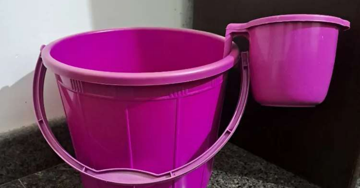 Bathroom Bucket Mug Cleaning Tip