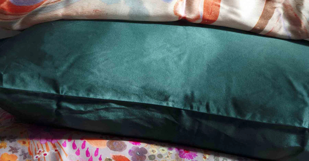 Pillow Cleaning Easy Trick