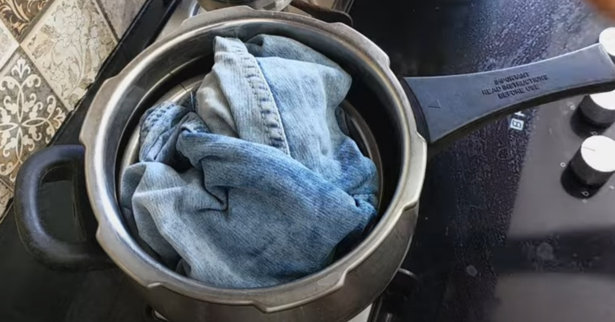 Easy Tip To Dry Cloths In Rainy Season