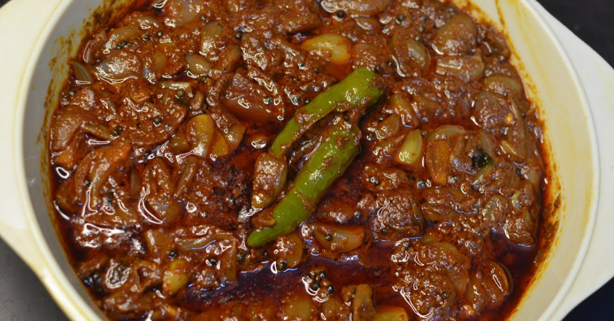 Kerala Style Varutharacha Theeyal Recipe