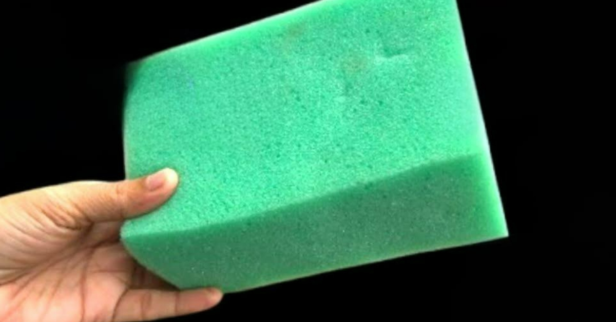 House Cleaning Tip Using Sponge