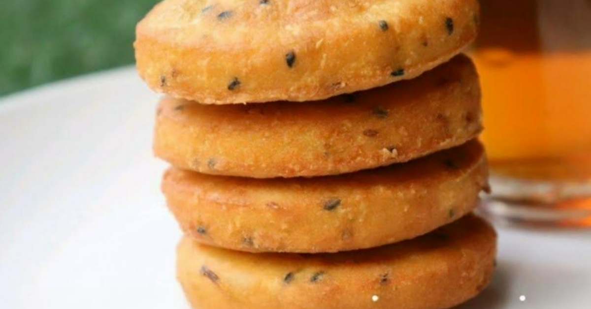 | Malabar Style Fried Pathiri Making